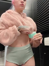 Katie_Jackson - just morning routine