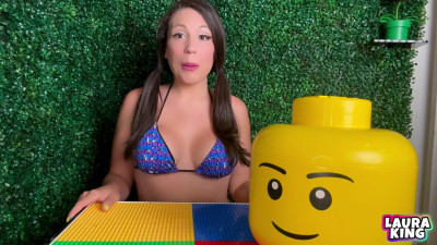 LauraKing - Lego Build and Ask Me Anything