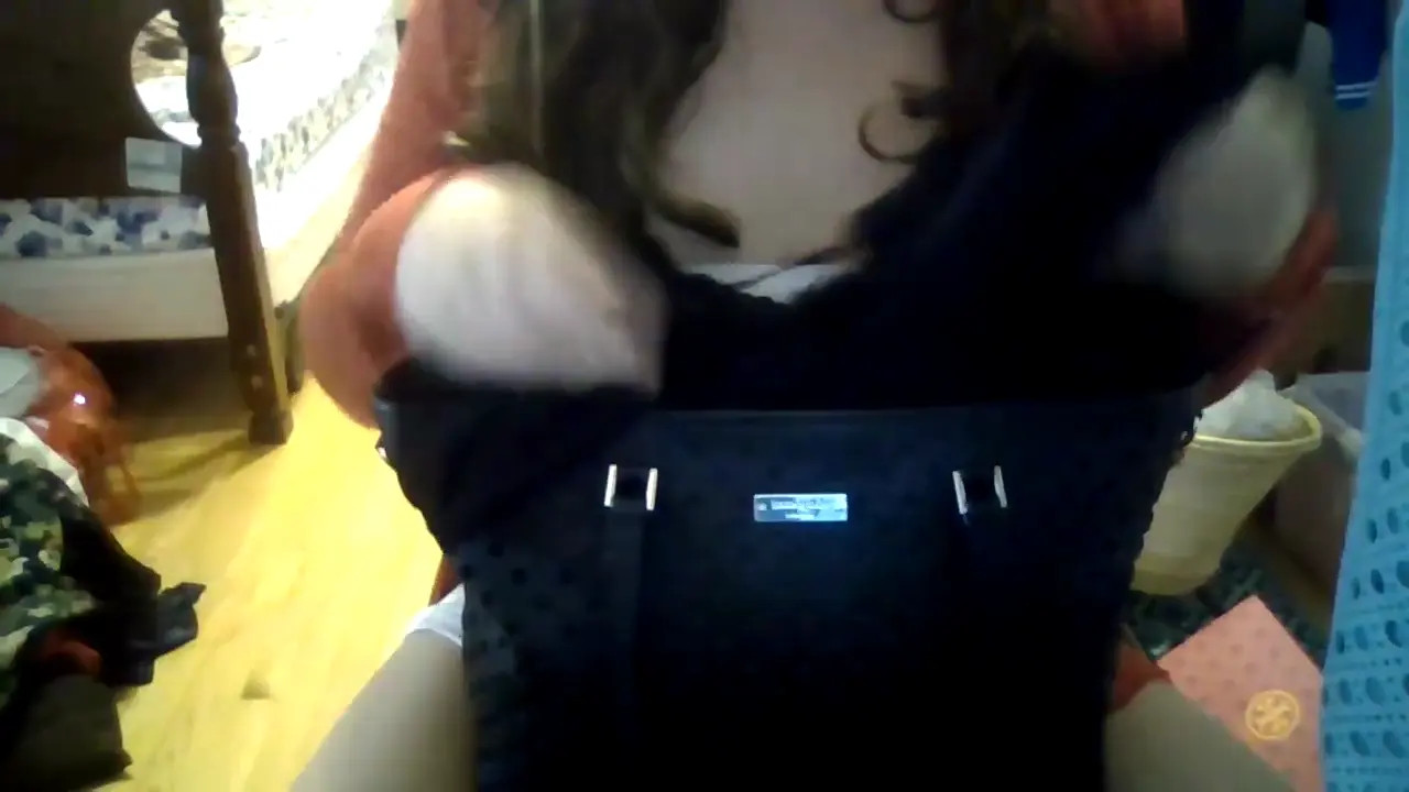 Exclusive Leak: asianlovedoll - What's In My #CamGirl #airport #travel #bag P2 #chloe #dior - Stream in FullHD | Hotleakxxx.com