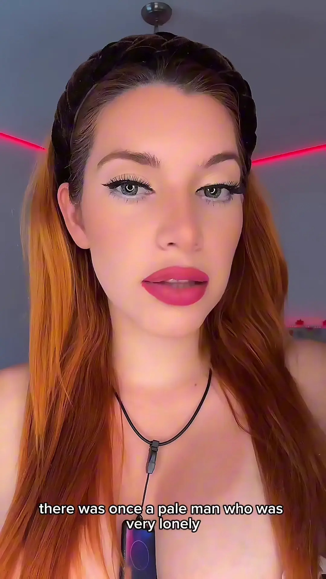 Exclusive Leak: Miagrecoxof - MakeUp Little Red Riding Hood - Stream in FullHD | Hotleakxxx.com