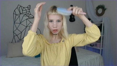 EsmeWalkerrr - Waving my hair