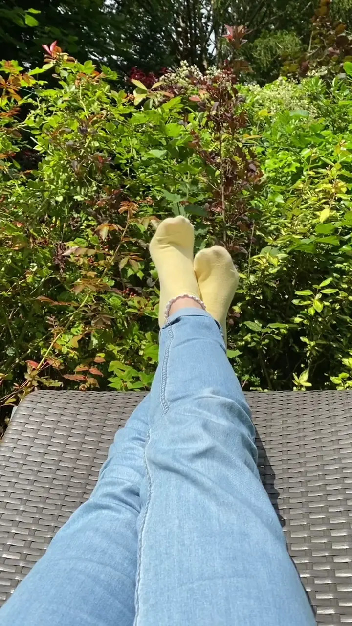 Exclusive Leak: Juliette Lapin - Compilation socks/sneakers/slippers - Stream in FullHD | Hotleakxxx.com