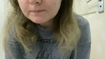 LeasSneezing - Induced loud, stifled and girly sneezes