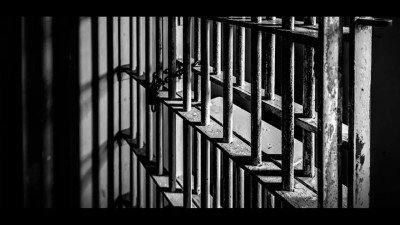 Uzuchuday Khan - my life is a prison