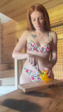 Alice_Ginger - I am making a salad for lunch