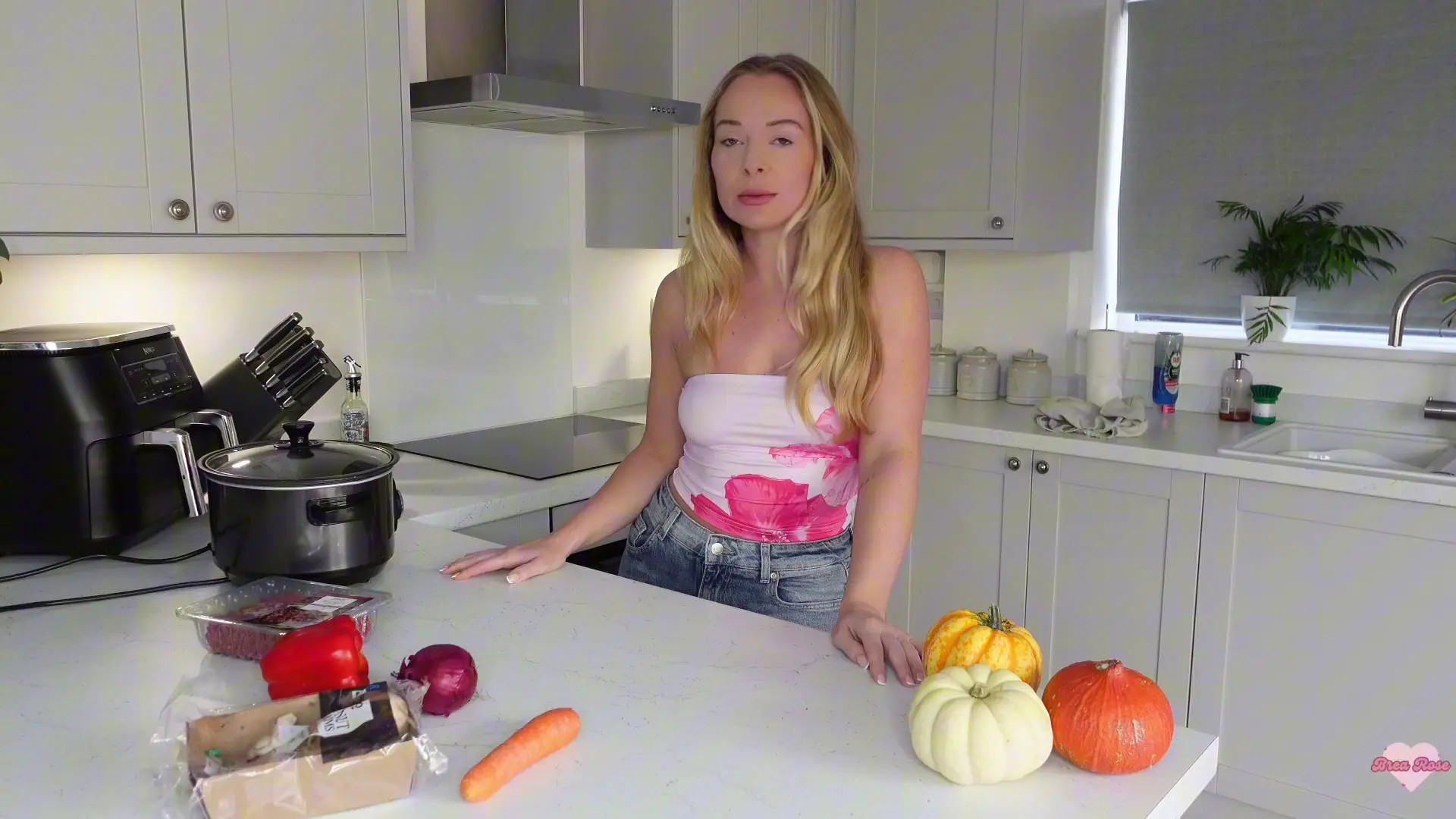 Exclusive Leak: Brea Rose - Cooking with Mommy - Stream in FullHD | Hotleakxxx.com