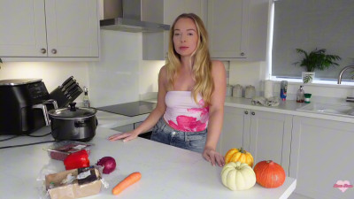 Brea Rose - Cooking with Mommy