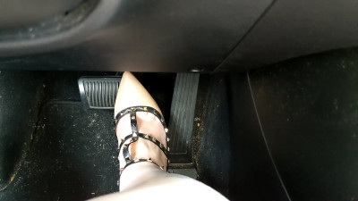 MistressSeraphina - Real Pedal Pumping on the Highway in Spiked Heels Trailer