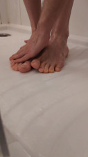 LibraBis - Soap and water running down my feet