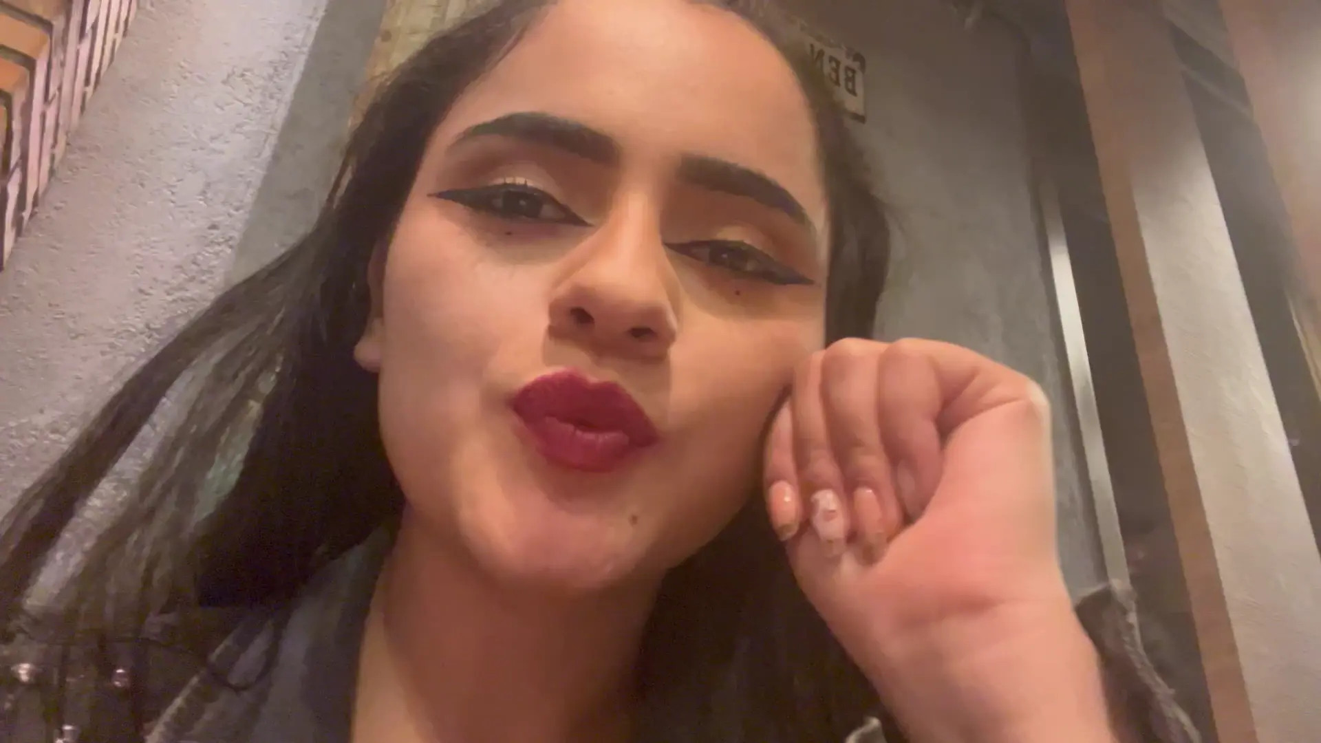 Exclusive Leak: CamilaAndradde - Eating sushi and more - Stream in FullHD | Hotleakxxx.com