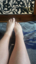theb0bcat - Worship my darling, petite feet