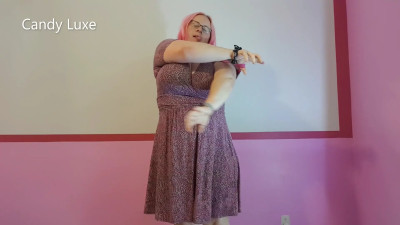 CandyLuxe - Taking off my bra after work