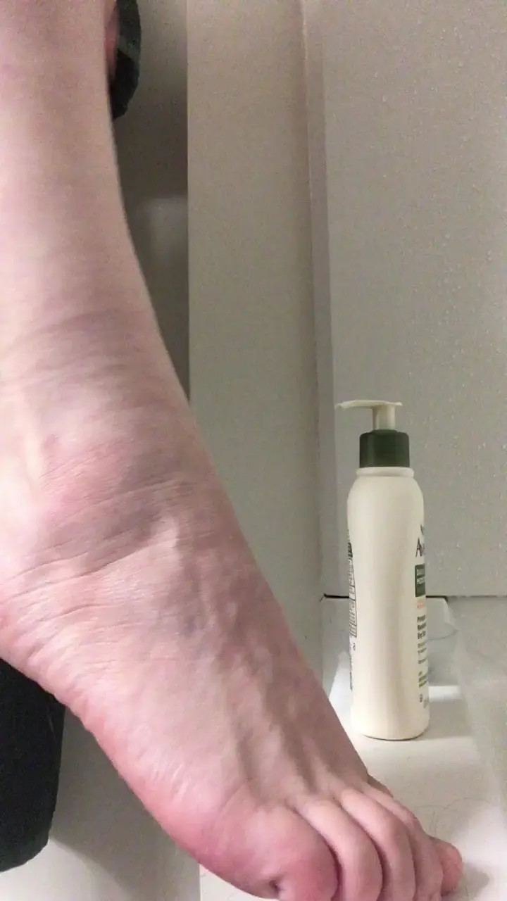 Exclusive Leak: NicolleteN8mare - Much Needed Foot Rub - Stream in FullHD | Hotleakxxx.com