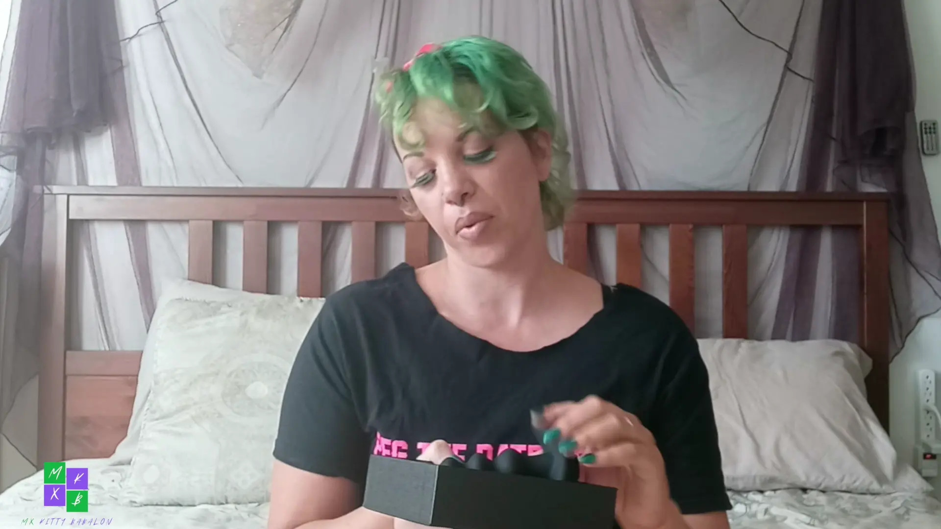 Exclusive Leak: MxKittyBabalon - Toy Review Silicone Vibrating Anal Beads - Stream in FullHD | Hotleakxxx.com