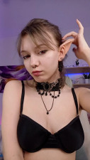 Jenny_Ross - piercing