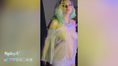 SpicyFXXX - Modeling Behind the Scenes with photographer Patrick Ives