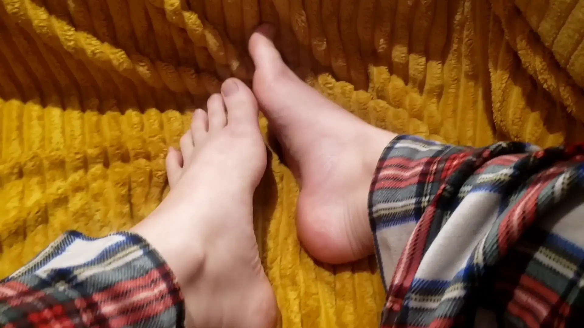 Exclusive Leak: MacyHaven - look at my wrinkly soles - Stream in FullHD | Hotleakxxx.com