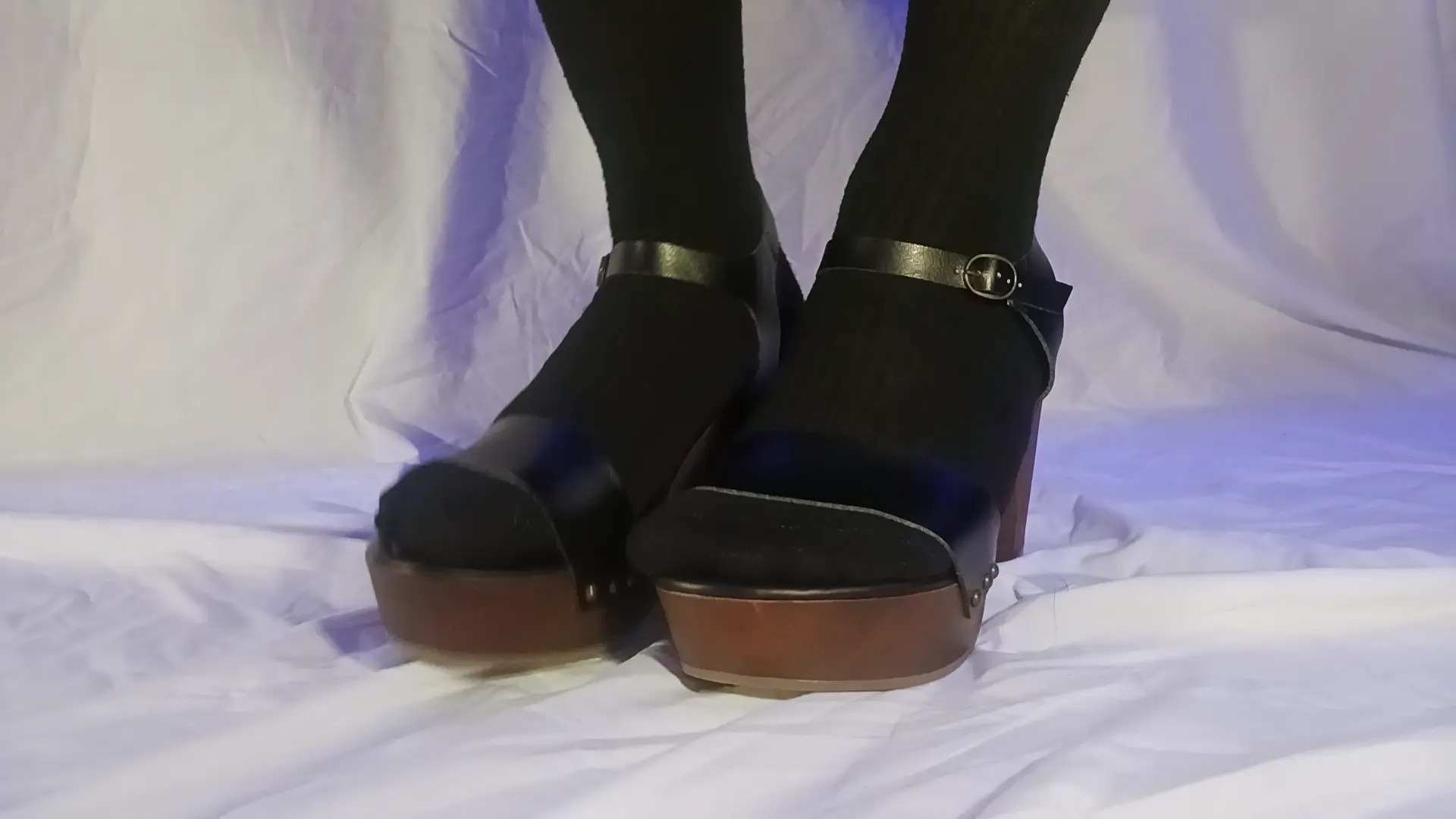Exclusive Leak: VioletInShade_ - ASMR Heel Tapping - Stream in FullHD | Hotleakxxx.com