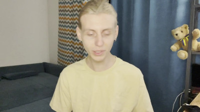 vlad_hourwitz - Ukranian speaking twink invites you for a vegan crazy pizza
