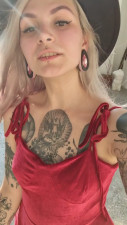 Jelya_Barner - horny walking in an abandoned house