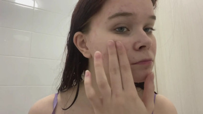 RinnyPie - Applying my make up