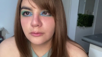 Isabelle Myers BBW - BBW Eating Gummy Bears