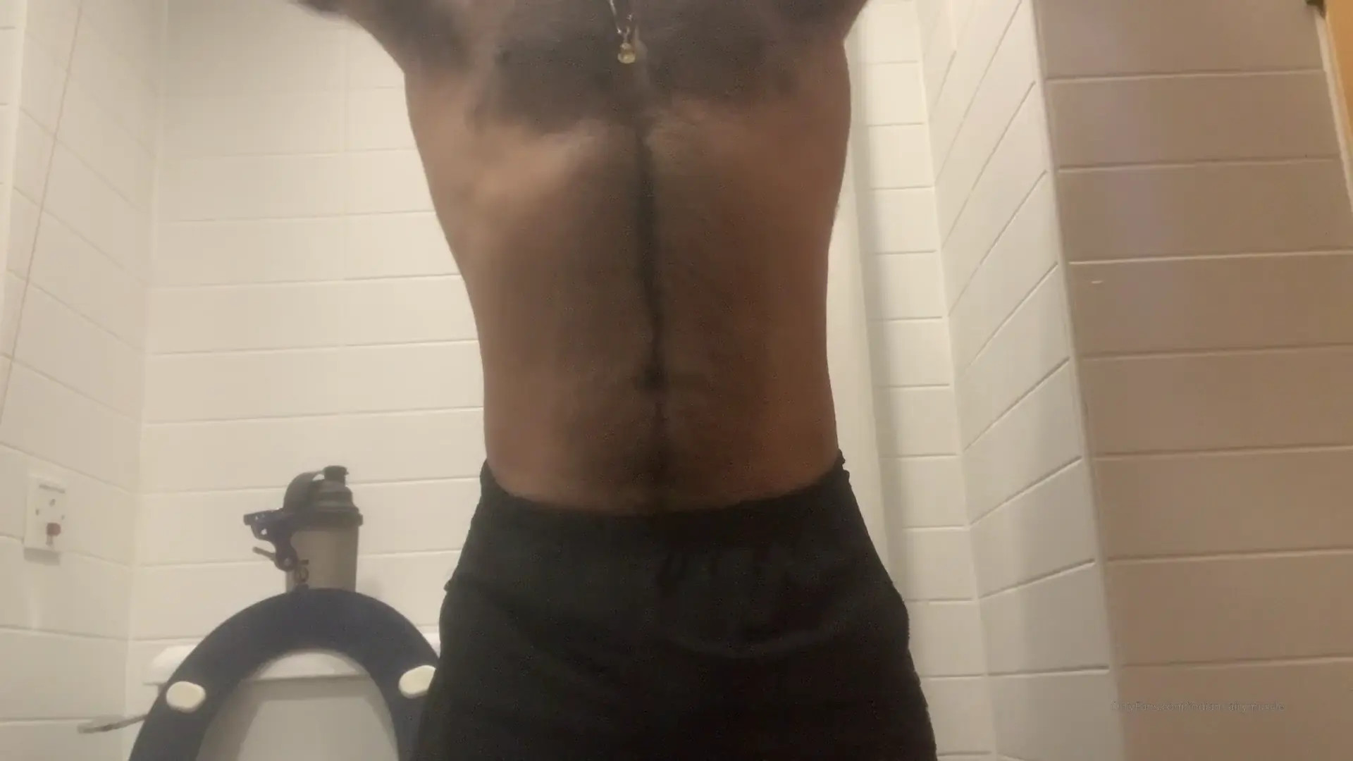 Exclusive Leak: IndianHairyMuscle - Hairy Muscle man flexing his muscles - Stream in FullHD | Hotleakxxx.com