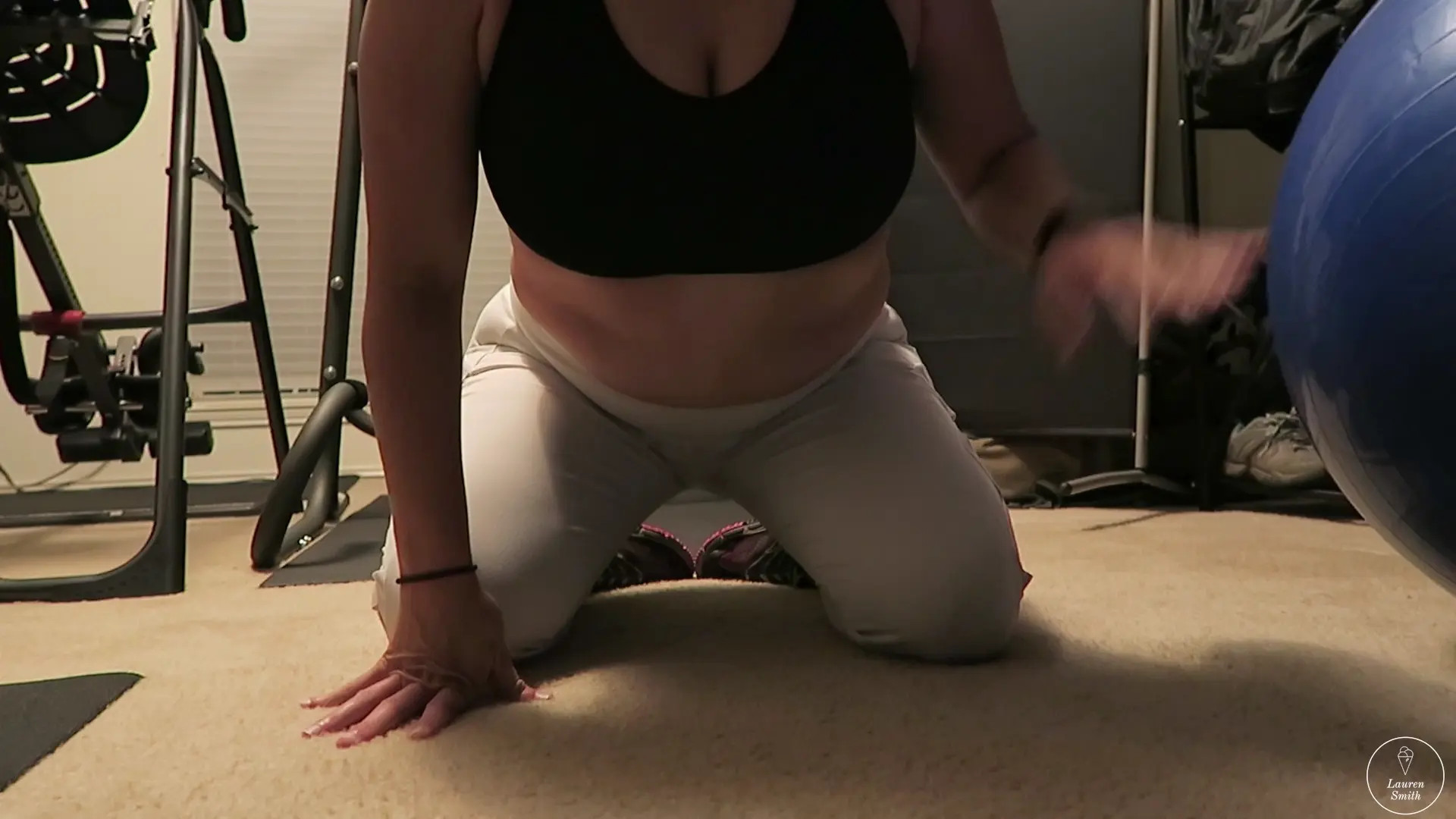 Exclusive Leak: TheLWordLauren - BBW Workout In White Yoga Pants - Stream in FullHD | Hotleakxxx.com