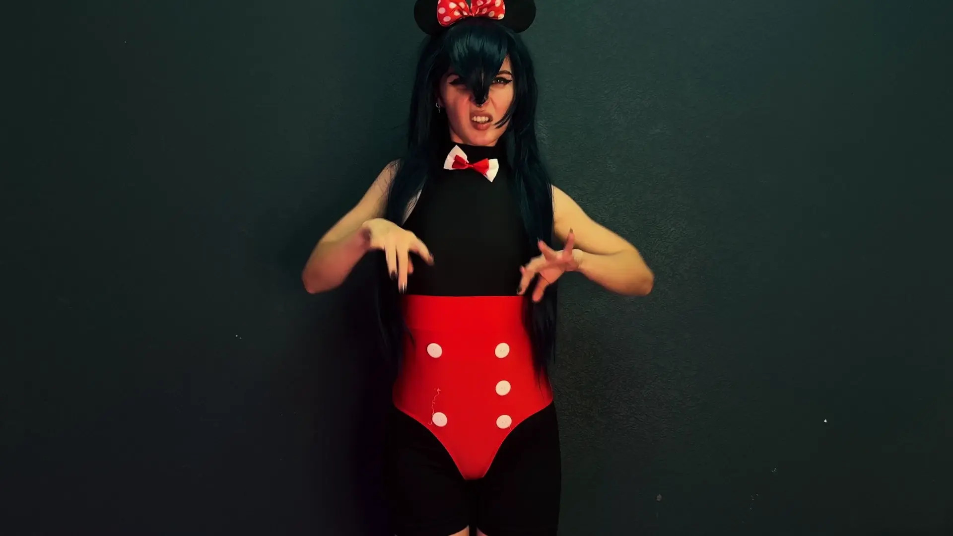 Exclusive Leak: Lil cosplay slut - Minnie Mouse - Hot Dance - Stream in FullHD | Hotleakxxx.com