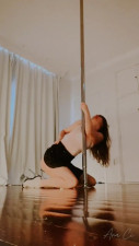 Ana Ci - Pole Dancing to Ethel Cain