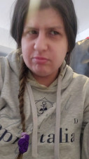 abigaillatina - Im bored and i end yawning and doing faces