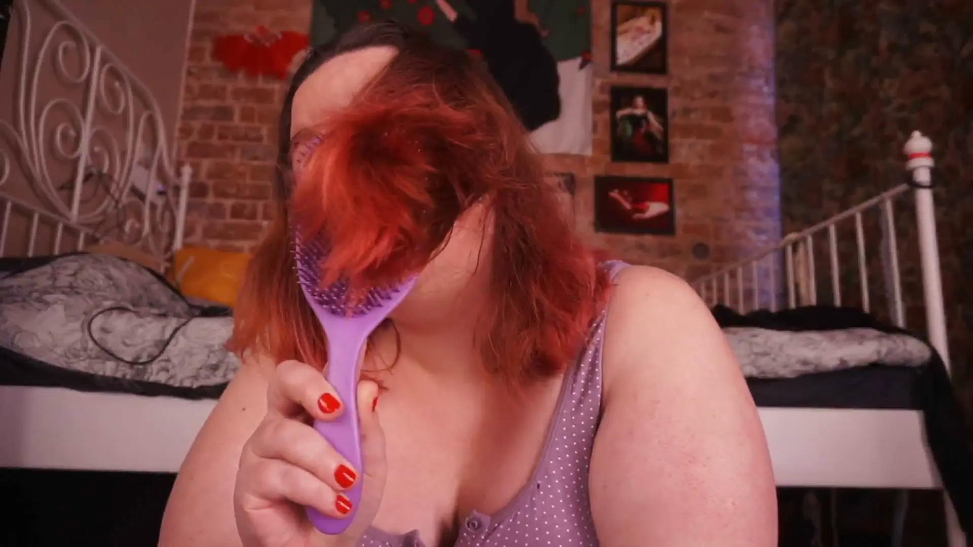 Exclusive Leak: Assgives - I'M COMBING MY HAIR - Stream in FullHD | Hotleakxxx.com