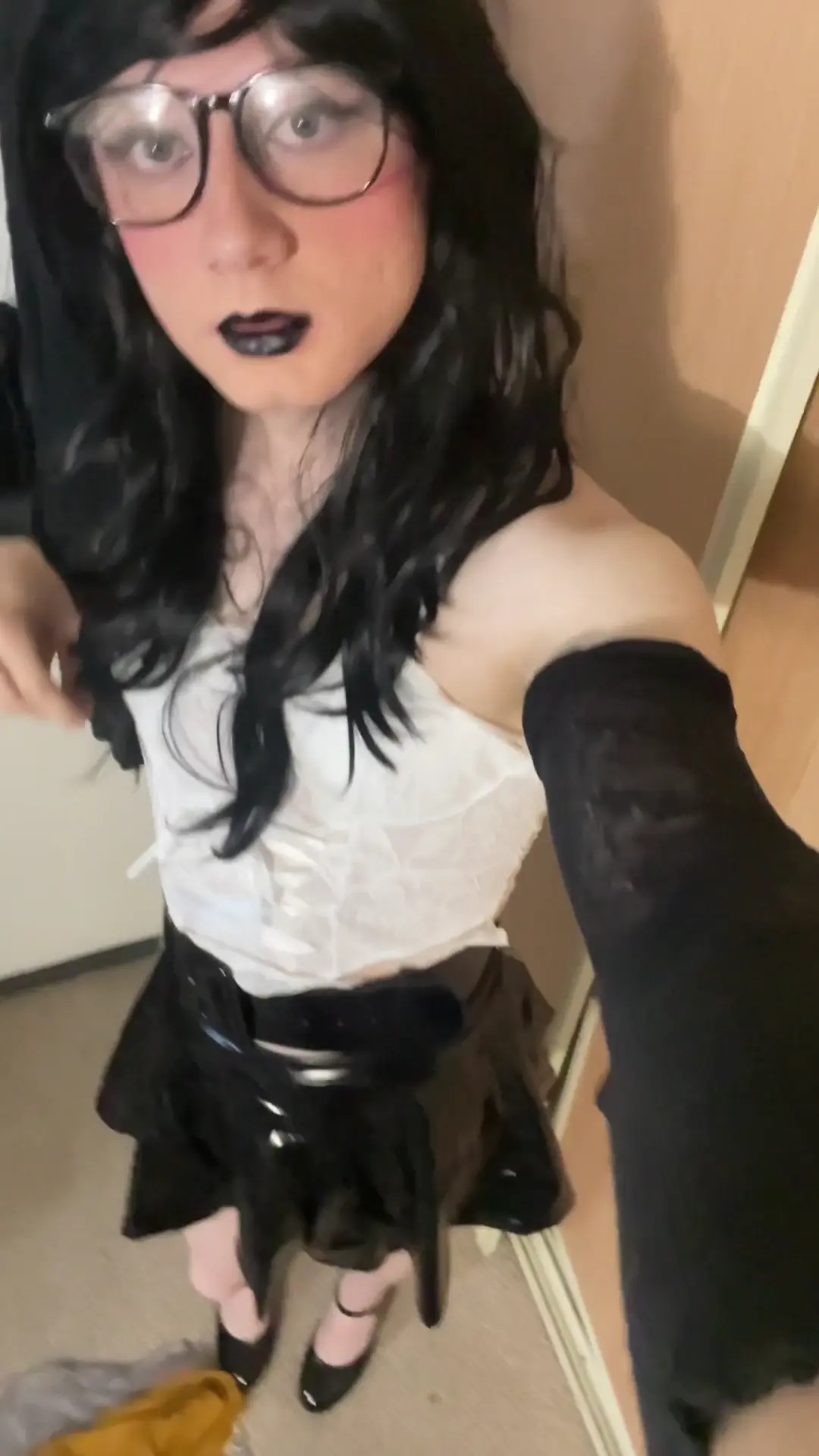 Exclusive Leak: Kendalsus - When a nerd thinks she can pull off a goth look - Stream in FullHD | Hotleakxxx.com
