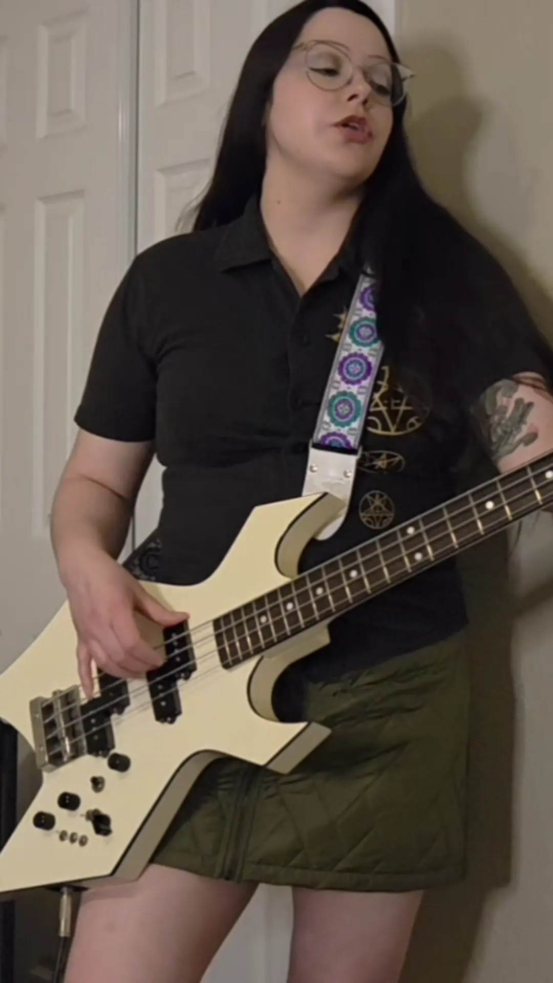 Exclusive Leak: Gwenna Plum - SUV by MJ Lenderman Bass Cover - Stream in FullHD | Hotleakxxx.com