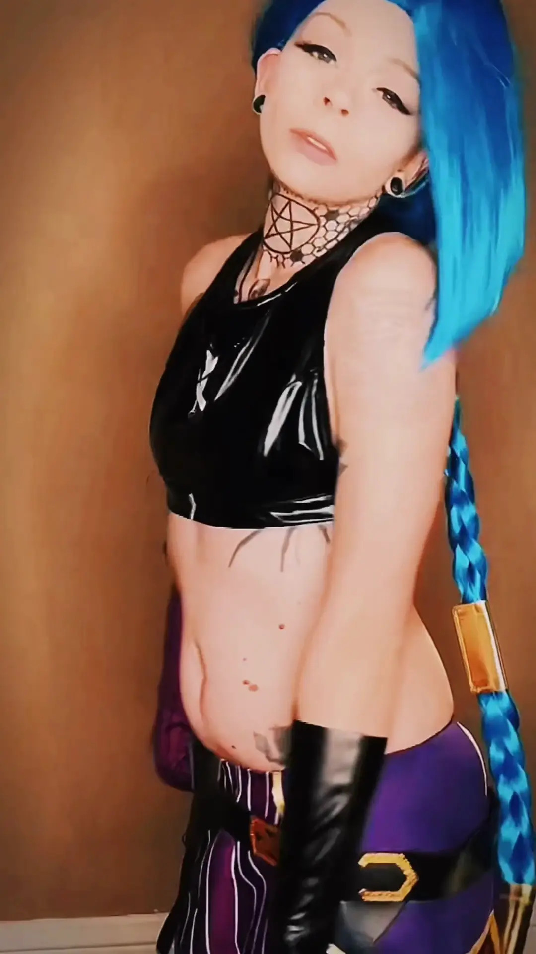 Exclusive Leak: Tetra69 - Jinx Shorts SFW - Stream in FullHD | Hotleakxxx.com