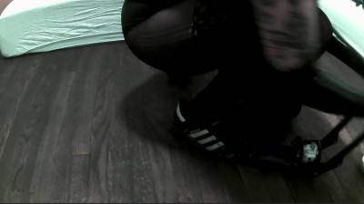 lucy44444 - crush cans in nylon and latex