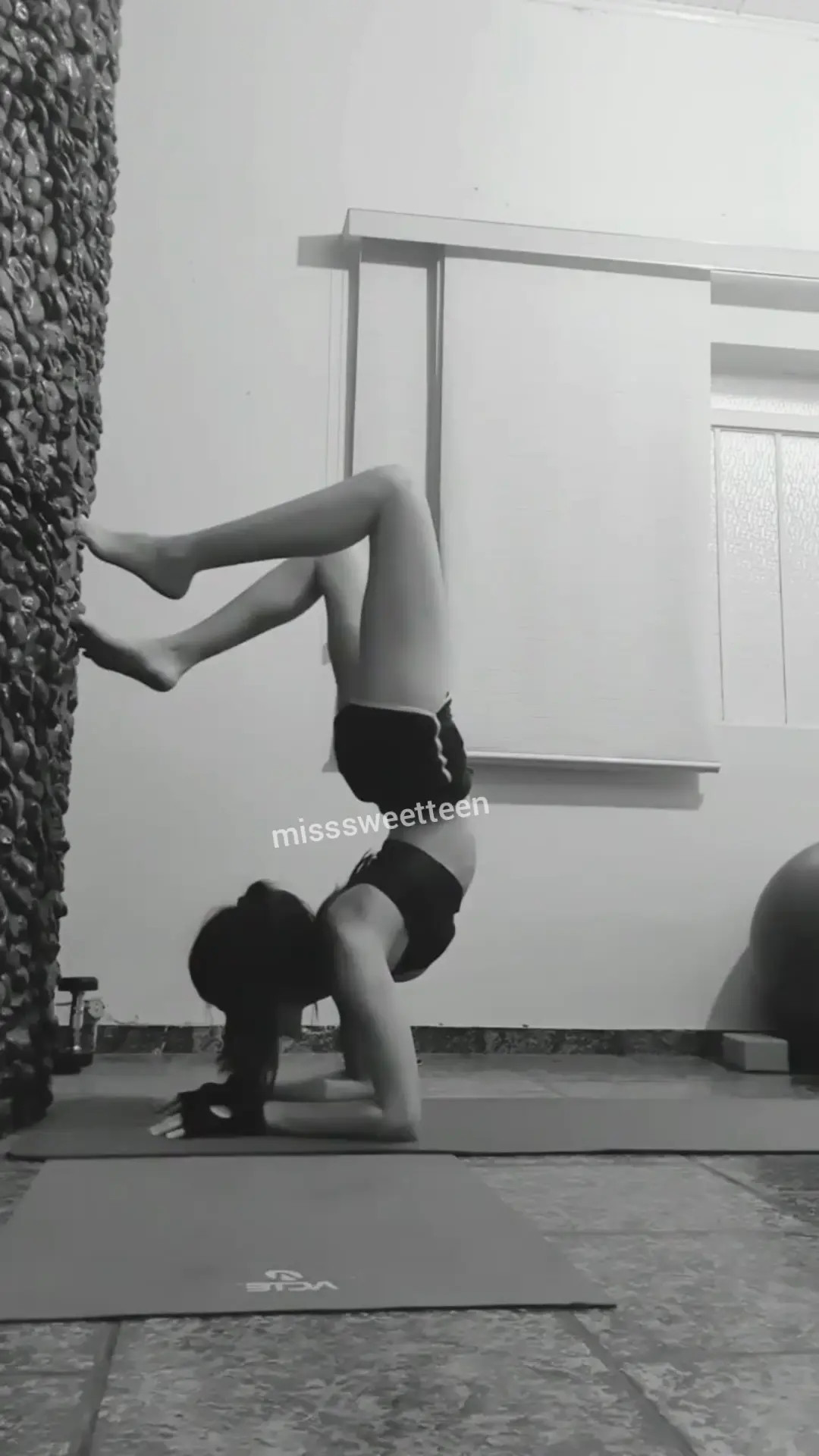 Exclusive Leak: misssweetteen - Warm-up and Flexibility Essential Movements - Stream in FullHD | Hotleakxxx.com