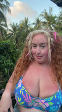 Gwen Adora - Foot Guy Asked to Worship My Feet in Thailand StoryTime