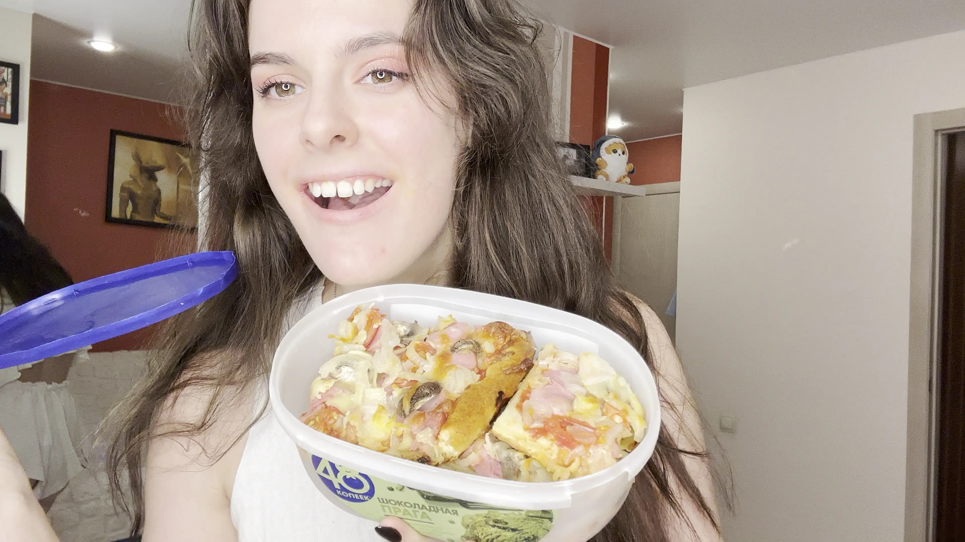 Exclusive Leak: Roni_Tailed - Daddy's girl eats something delicious - Stream in FullHD | Hotleakxxx.com