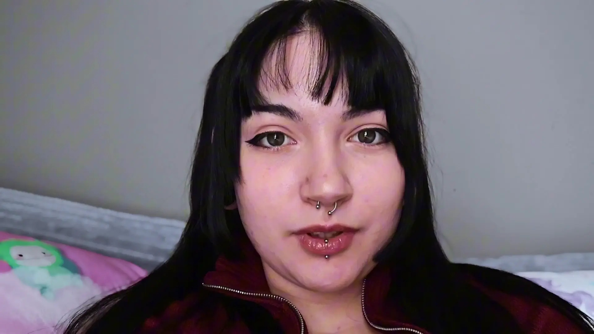 Exclusive Leak: Pet Charlotte - Greeting your new college roommate - Stream in FullHD | Hotleakxxx.com
