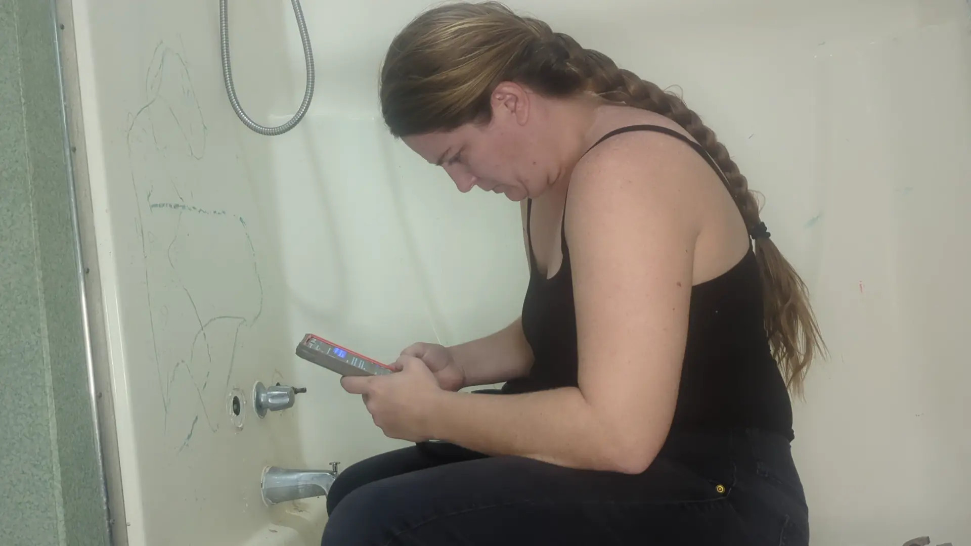 Exclusive Leak: MalkaVixel - SFW fixing the plumbing 1 - Stream in FullHD | Hotleakxxx.com