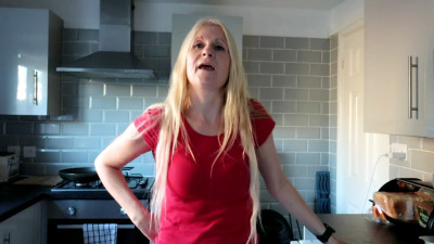 BritishMilf Clarissa - Cook Breakfast with Me SFW