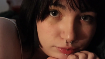 Pet Charlotte - Keeping your girlfriend company in bed