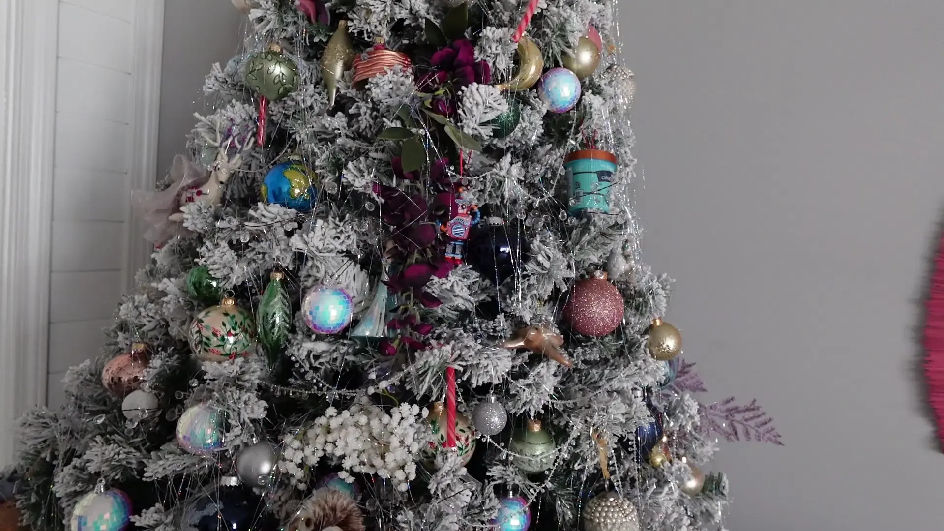 Exclusive Leak: Rosaline Capulet - Christmas Tree Tour SFW - Stream in FullHD | Hotleakxxx.com