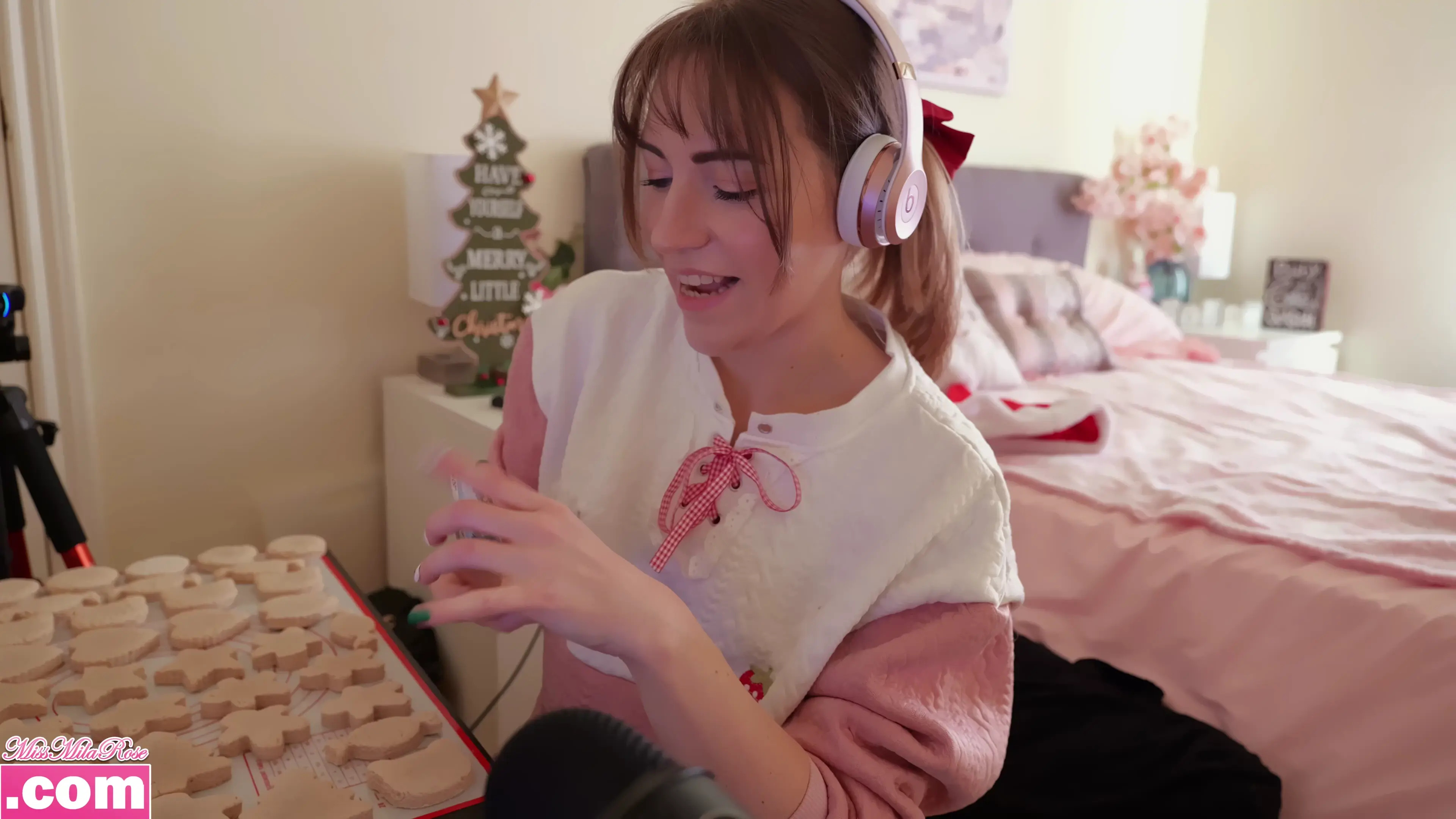 Exclusive Leak: MissMilaRose - VLOGMAS Sugar Cookie Decorating - Stream in FullHD | Hotleakxxx.com