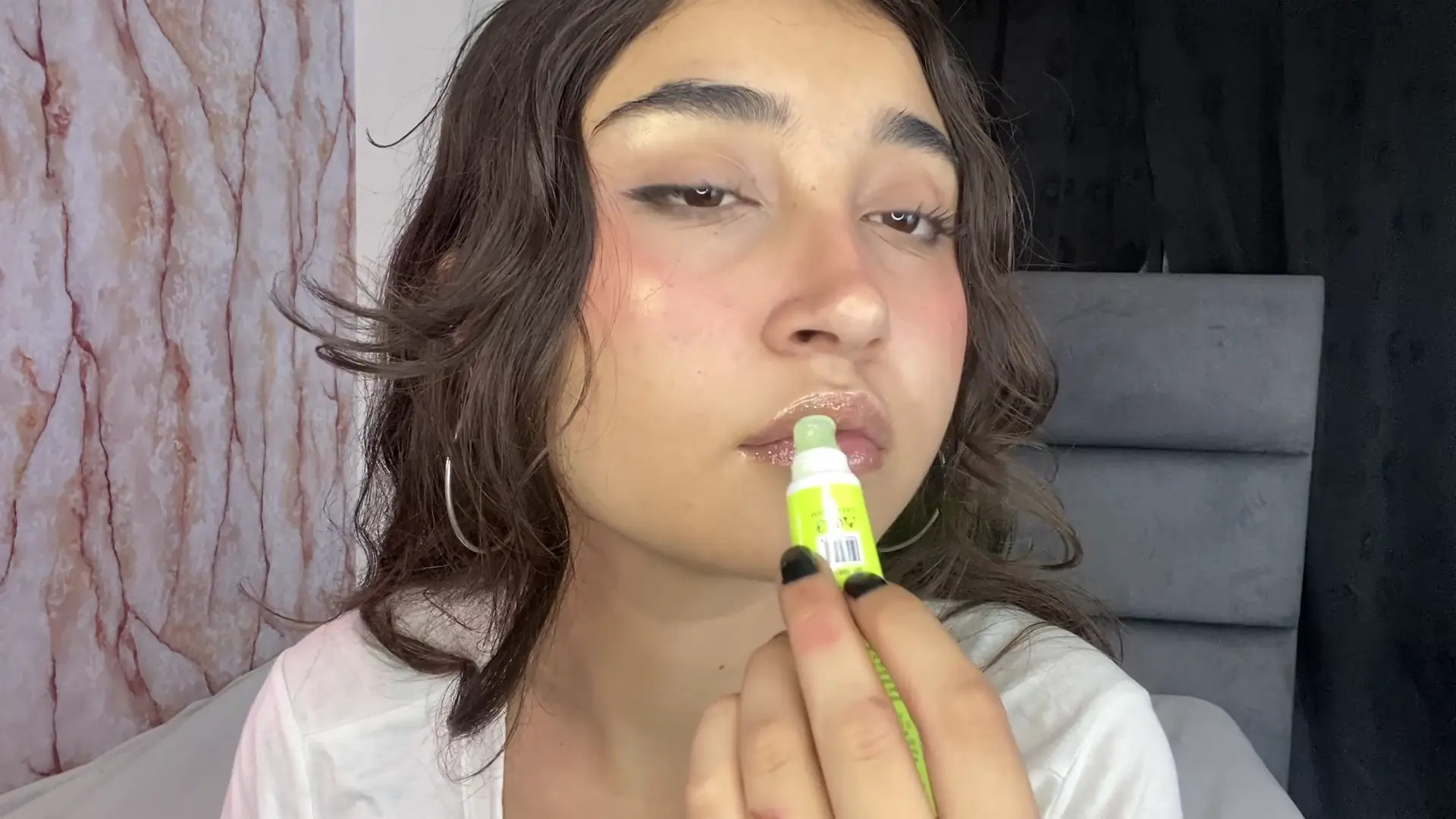 Exclusive Leak: Agatharous - Making Shine My Lips - Stream in FullHD | Hotleakxxx.com