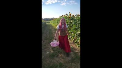 WeresMyWolf - Popuri Visits a Sunflower Field - Harvest Moon Cosplay