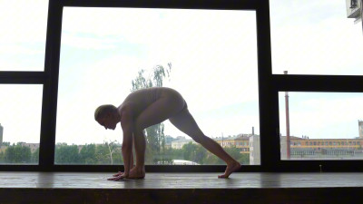 Pee Pee Hanna - Sensual Yoga