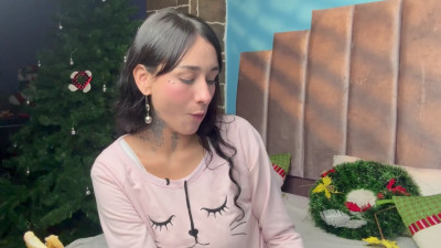 JulieBoobs - my mouth full of food