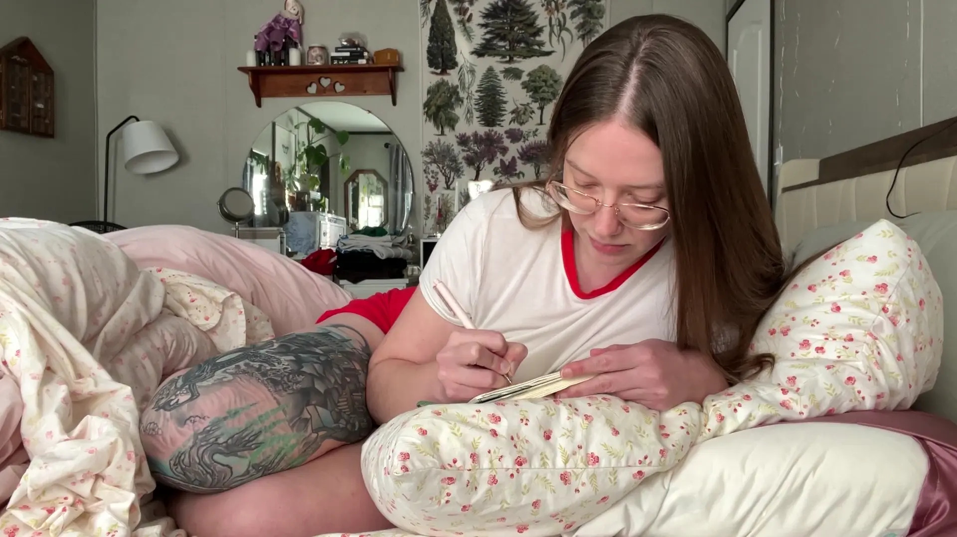 Exclusive Leak: Delilah Samson - Journal with me - Stream in FullHD | Hotleakxxx.com